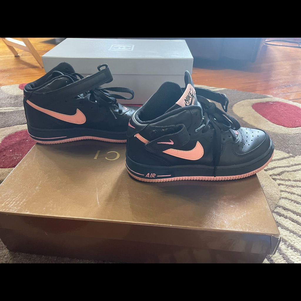 Vintage Nike Air Force - Black And Pink - Size 7